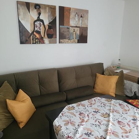 I24Rooms - Gaestezimmer Mit Eigenem Garten Legau Εξωτερικό φωτογραφία