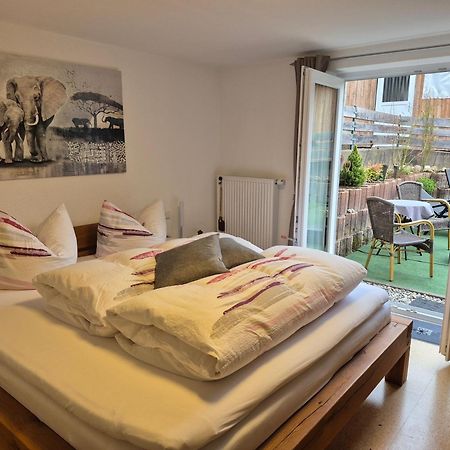 I24Rooms - Gaestezimmer Mit Eigenem Garten Legau Εξωτερικό φωτογραφία