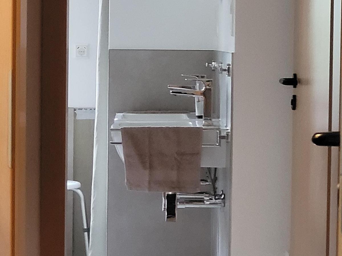 I24Rooms - Gaestezimmer Mit Eigenem Garten Legau Εξωτερικό φωτογραφία