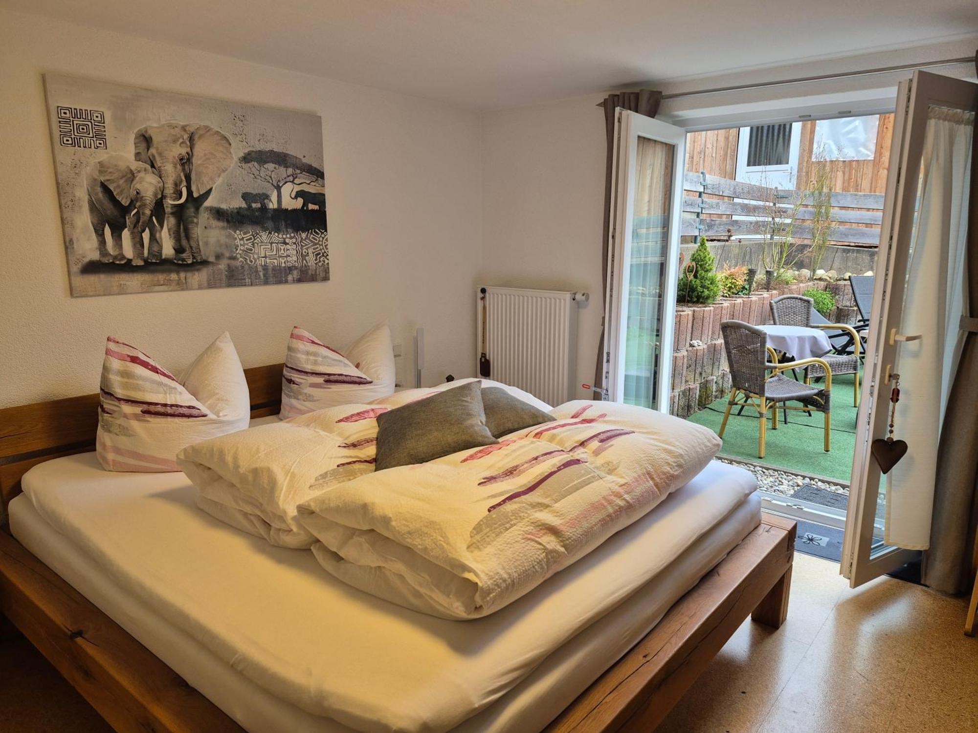 I24Rooms - Gaestezimmer Mit Eigenem Garten Legau Εξωτερικό φωτογραφία